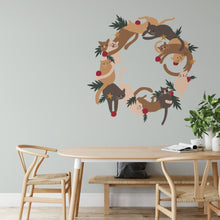 Charger l'image dans la galerie, Autocollant mural - La couronronne