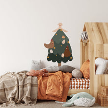 Charger l'image dans la galerie, Autocollant mural - Le sapin a des poules