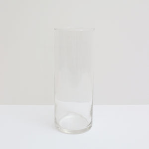 Cache-pot, vase et bouquet